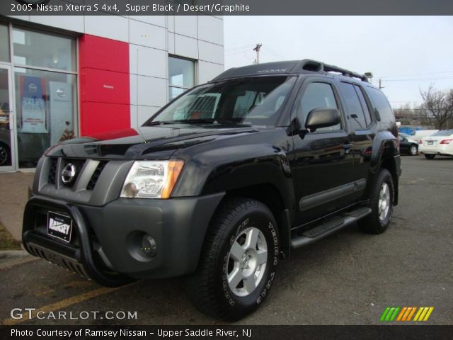 Nissan 2005 xterra super black rear phot #7