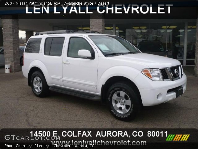 2007 Nissan Pathfinder SE 4x4 in Avalanche White