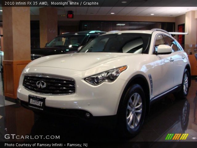 2010 Infiniti FX 35 AWD in Moonlight White