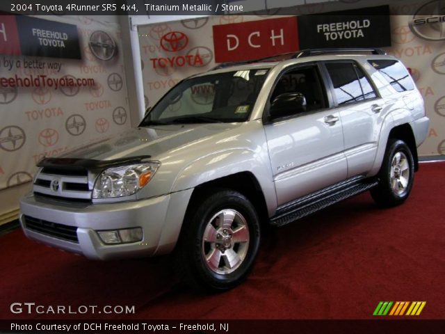 2004 Toyota 4Runner SR5 4x4 in Titanium Metallic