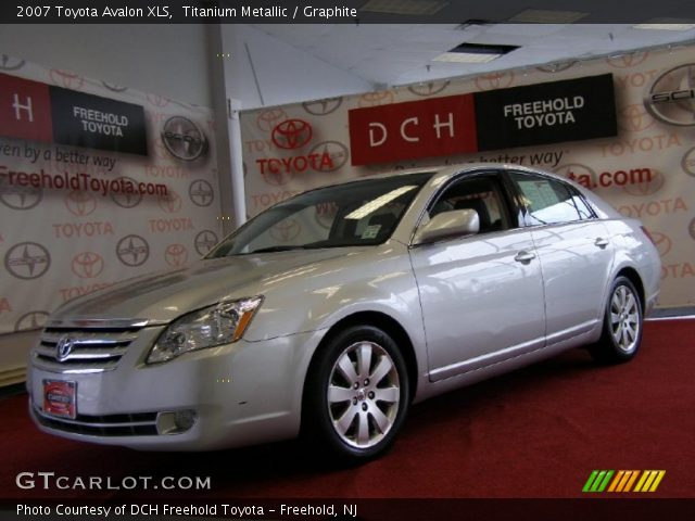 2007 Toyota Avalon XLS in Titanium Metallic