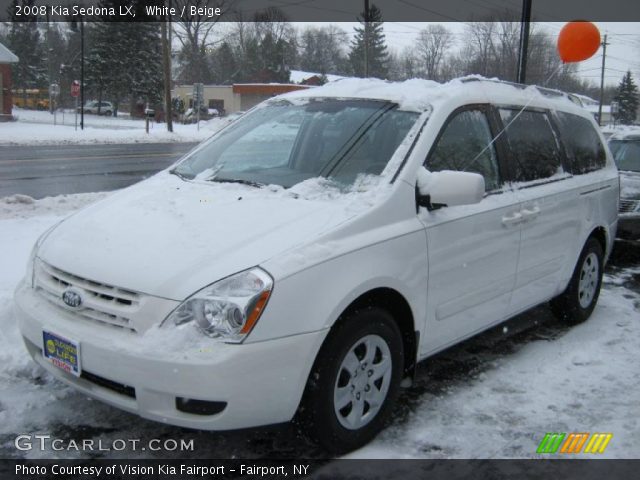 2008 Kia Sedona LX in White