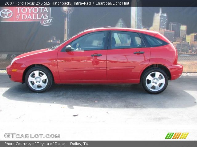 2007 Ford Focus ZX5 SES Hatchback in Infra-Red