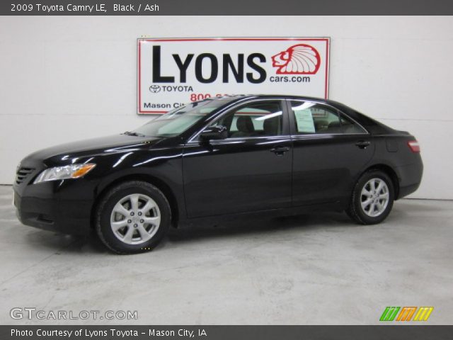2009 Toyota Camry LE in Black