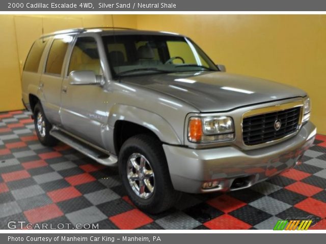 2000 Cadillac Escalade 4WD in Silver Sand