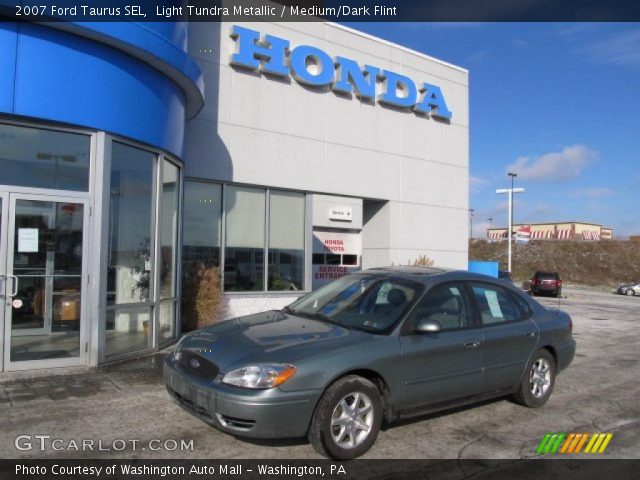 2007 Ford Taurus SEL in Light Tundra Metallic