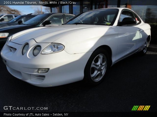 2001 Hyundai Tiburon  in Nordic White