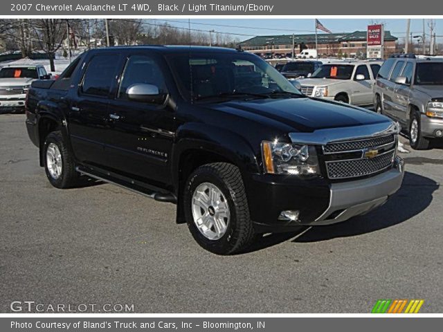 2007 Chevrolet Avalanche LT 4WD in Black