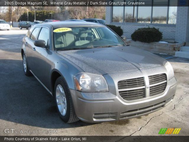 2005 Dodge Magnum SE in Mineral Gray Metallic