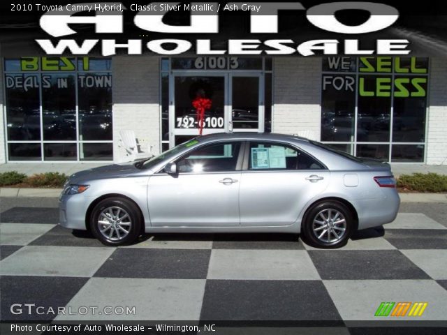 2010 Toyota Camry Hybrid in Classic Silver Metallic