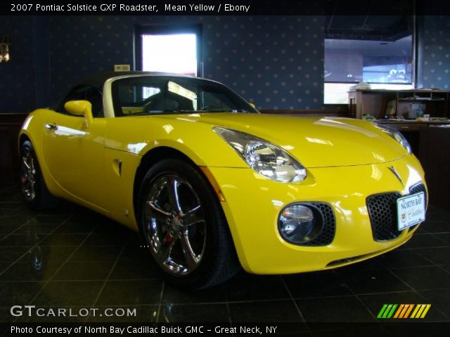 2007 Pontiac Solstice GXP Roadster in Mean Yellow