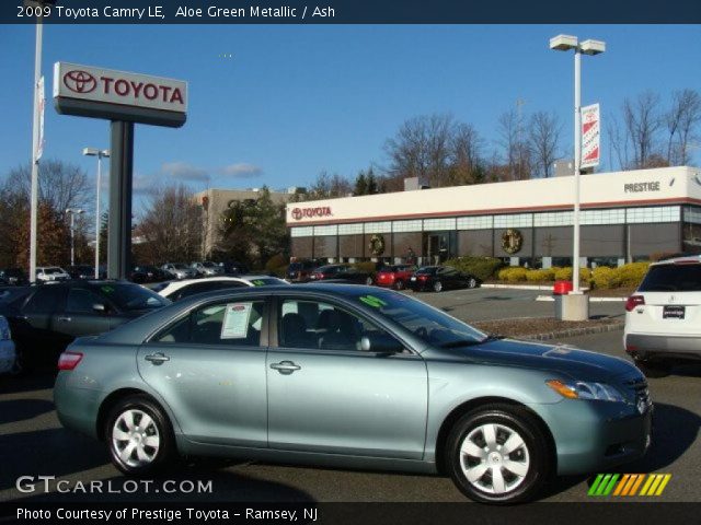 2009 Toyota Camry LE in Aloe Green Metallic