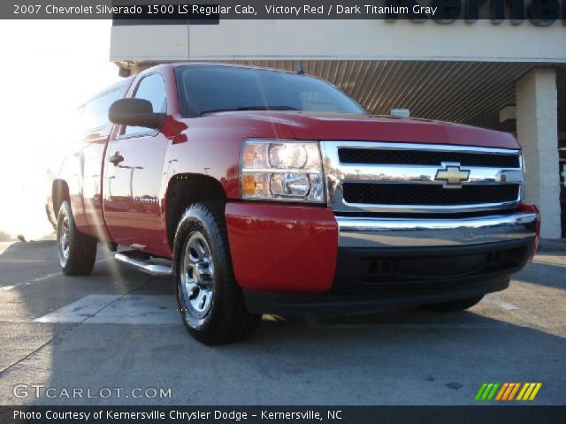 2007 Chevrolet Silverado 1500 LS Regular Cab in Victory Red