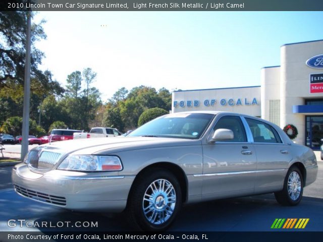 2010 Lincoln Town Car Signature Limited in Light French Silk Metallic