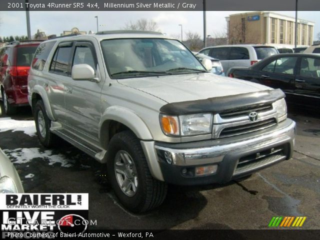 2001 Toyota 4Runner SR5 4x4 in Millennium Silver Metallic