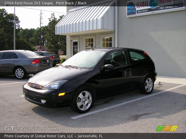 2004 Ford Focus ZX3 Coupe in Pitch Black