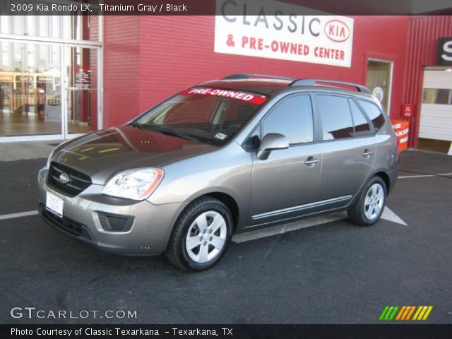 2009 Kia Rondo LX in Titanium Gray