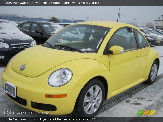 2008 Volkswagen New Beetle S Coupe in Sunflower Yellow