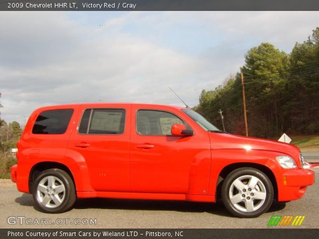 2009 Chevrolet HHR LT in Victory Red