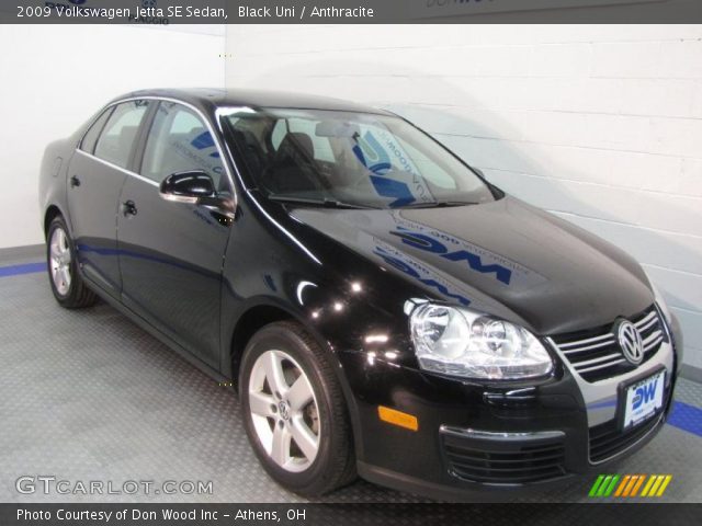 2009 Volkswagen Jetta SE Sedan in Black Uni