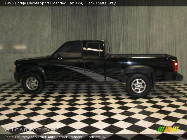 1996 Dodge Dakota Sport Extended Cab 4x4 in Black