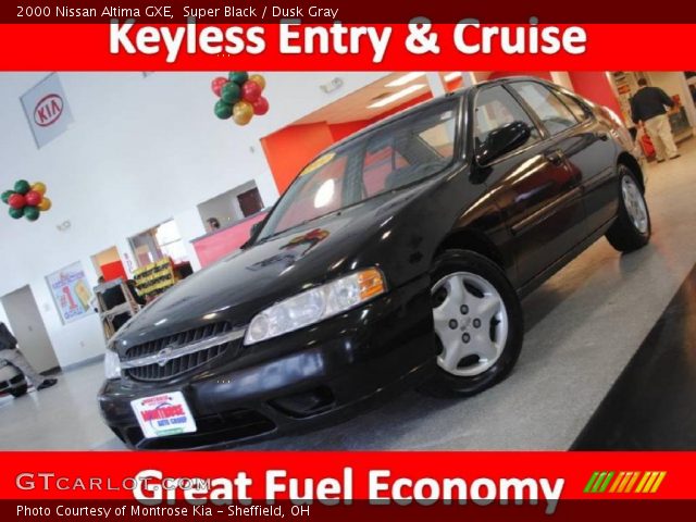 2000 Nissan Altima GXE in Super Black