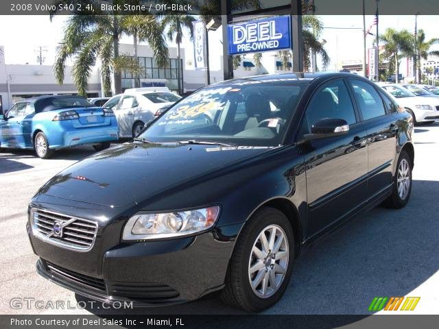 2008 Volvo S40 2.4i in Black Stone