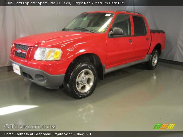 2005 Ford Explorer Sport Trac XLS 4x4 in Bright Red