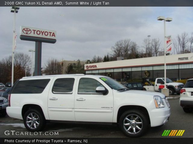 2008 GMC Yukon XL Denali AWD in Summit White