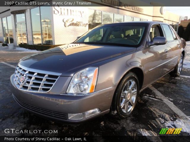2007 Cadillac DTS Luxury in Mystic Gray