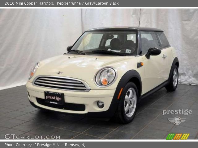 2010 Mini Cooper Hardtop in Pepper White