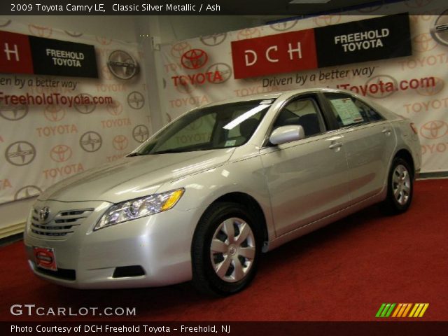 2009 Toyota Camry LE in Classic Silver Metallic