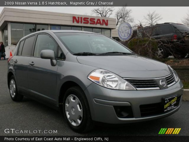 2009 Nissan Versa 1.8 S Hatchback in Magnetic Gray