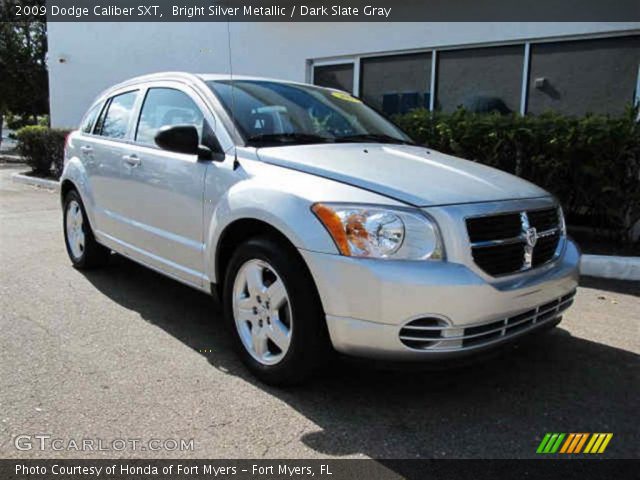 2009 Dodge Caliber SXT in Bright Silver Metallic