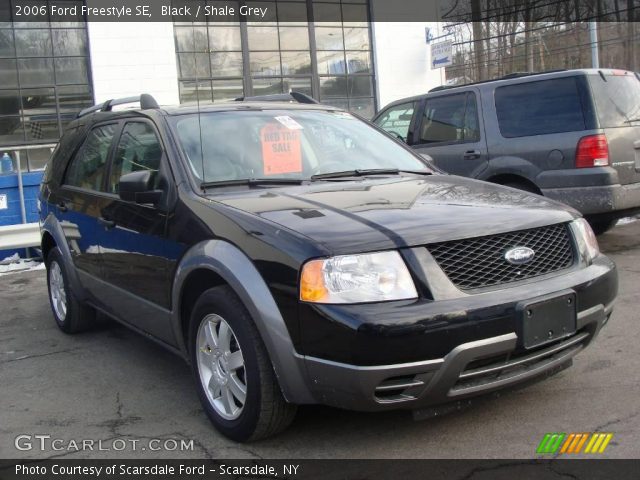 2006 Ford Freestyle SE in Black