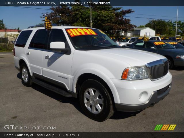 2003 Lincoln Navigator Luxury in Oxford White