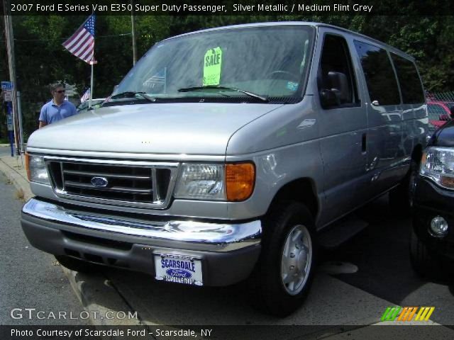 2007 Ford E Series Van E350 Super Duty Passenger in Silver Metallic