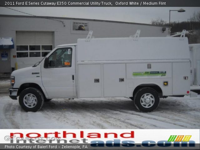 2011 Ford E Series Cutaway E350 Commercial Utility Truck in Oxford White