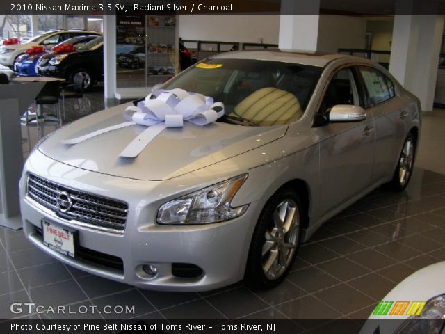 2010 Nissan Maxima 3.5 SV in Radiant Silver
