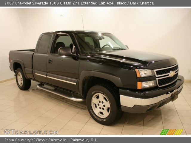 2007 Chevrolet Silverado 1500 Classic Z71 Extended Cab 4x4 in Black