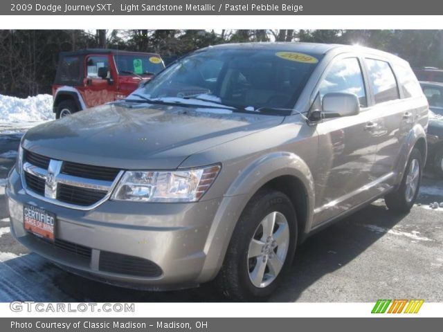 2009 Dodge Journey SXT in Light Sandstone Metallic