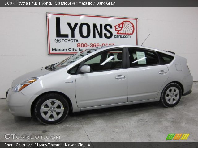 2007 Toyota Prius Hybrid in Classic Silver Metallic