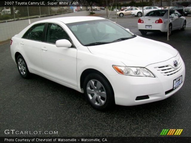 2007 Toyota Camry LE in Super White
