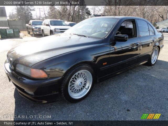 2000 BMW 5 Series 528i Sedan in Jet Black