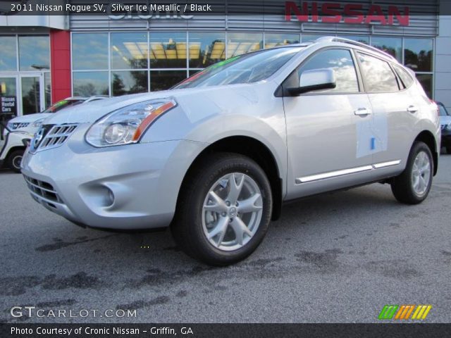 2011 Nissan Rogue SV in Silver Ice Metallic