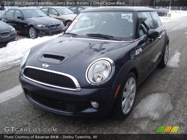 2007 Mini Cooper S Hardtop in Astro Black Metallic
