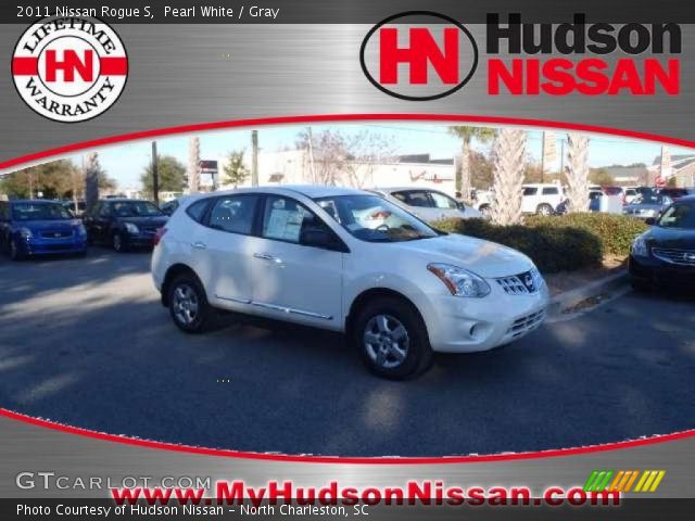 2011 Nissan Rogue S in Pearl White