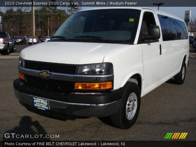 2010 Chevrolet Express 3500 Cargo Van in Summit White