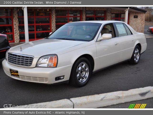 2000 Cadillac DeVille Sedan in White Diamond