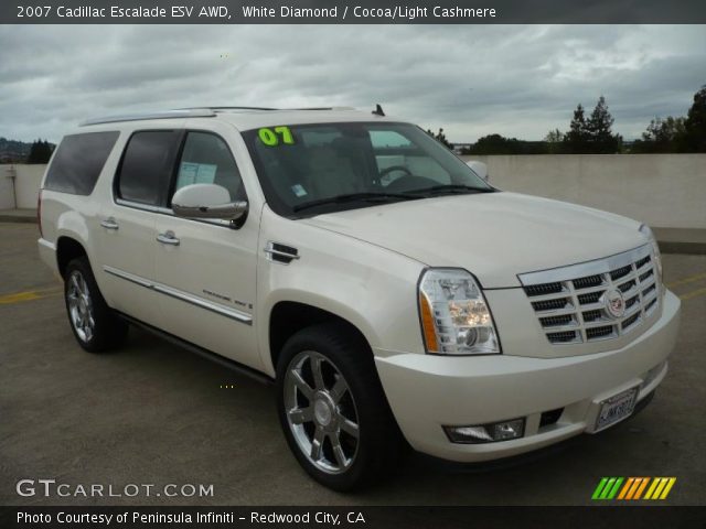 2007 Cadillac Escalade ESV AWD in White Diamond